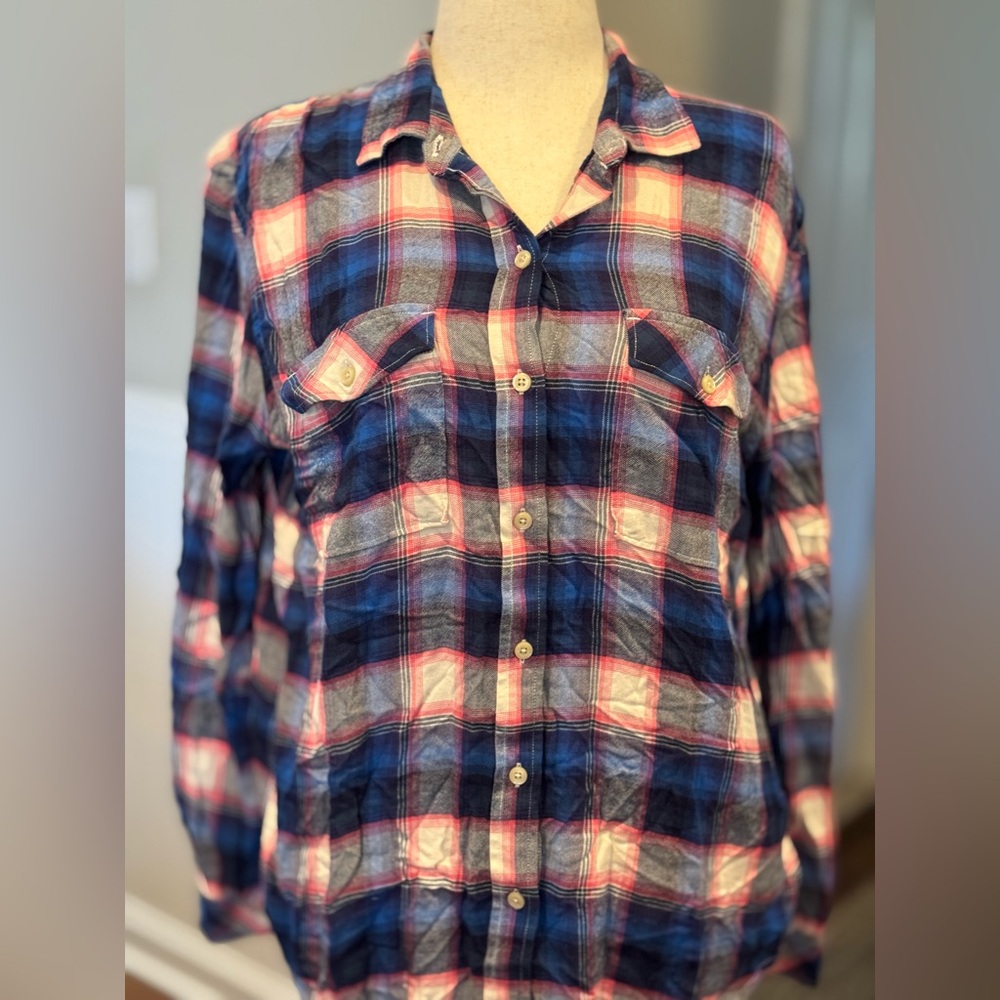 Blue and Pink Plaid Gap flannel Women’s shirt - Picture 2 of 6